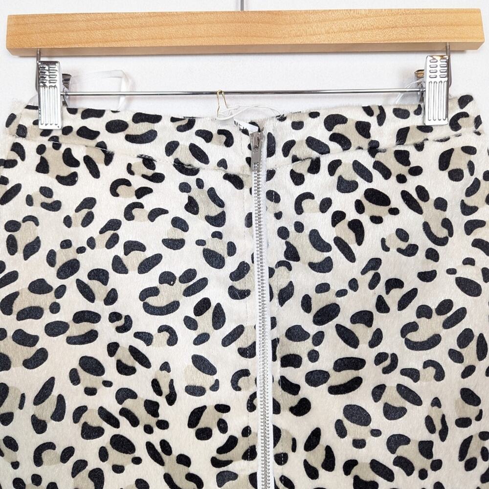 NWT Feline Good Snow Leopard Mini Skirt Size S - Picture 4 of 6